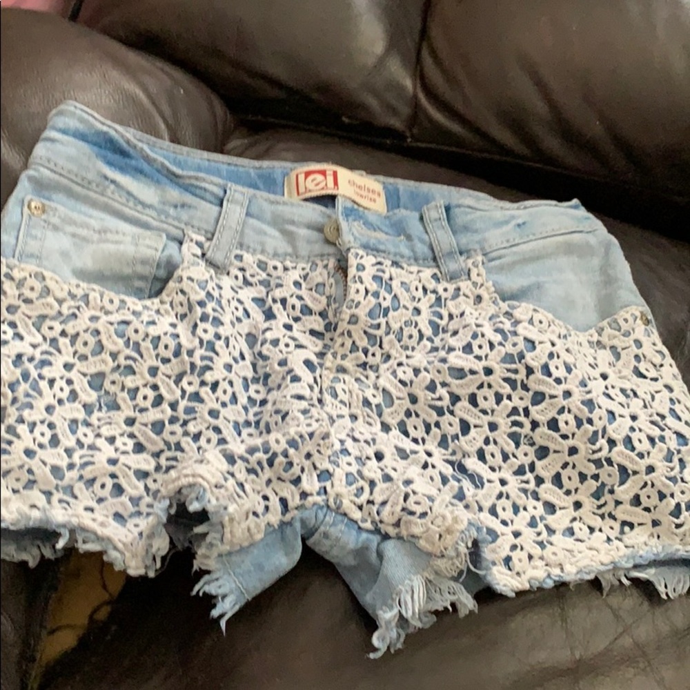 lei low rise lace jean shorts